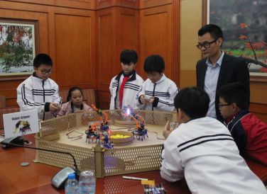 HOẠT ĐỘNG GIÁO DỤC - LỚP HỌC ROBOT