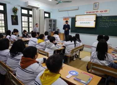 HỌC SINH LỚP 6 VỚI CHUYÊN ĐỀ  “SỬ DỤNG AN TOÀN THÔNG TIN TRÊN INTERNET”