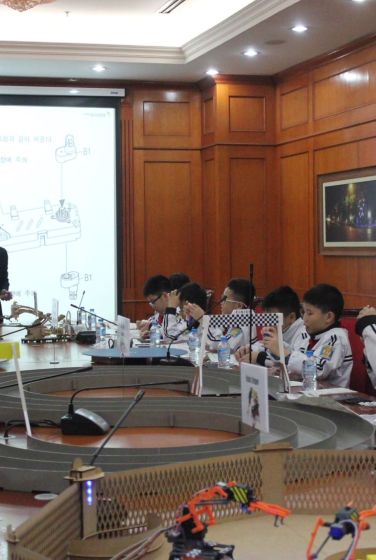 HOẠT ĐỘNG GIÁO DỤC - LỚP HỌC ROBOT