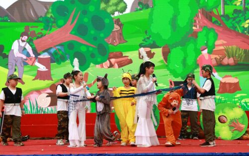 Rộn ràng Ngày hội Tiếng Anh ở trường Tiểu học Lý Thái Tổ